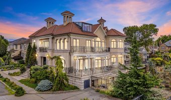 32 BENMORE Ter, Bayonne, NJ 07002