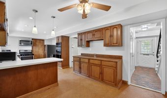 2922 BARRISTER Ln, Bowie, MD 20715