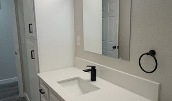 13839 Rincon, Apple Valley, CA 92307