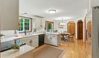 9 Ellsworth Rd, Andover, MA 01810
