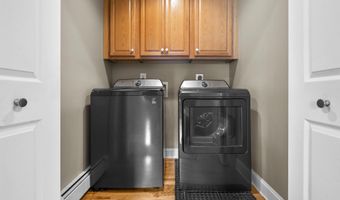 1199 Cornerstone Ct, Cheshire, CT 06410