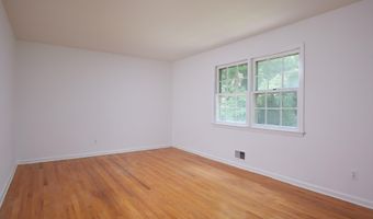 7811 CHARLESTON Dr, Bethesda, MD 20817