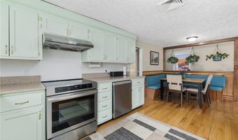112 Center Ave, Middletown, RI 02842