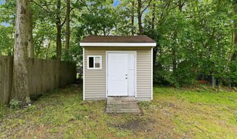 26 Ravenwood Blvd, Barnegat, NJ 08005