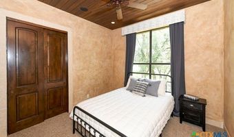 464 Paradise Hls, New Braunfels, TX 78132