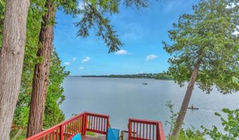 220 Way Ln, Bridport, VT 05734
