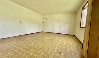 21611 Farm Road 2090, Aurora, MO 65605