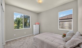 2332 Douglaston, Escondido, CA 92026
