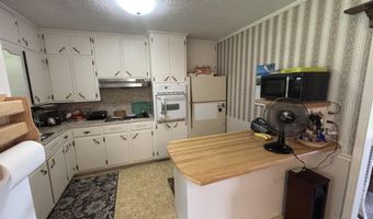 111 Cherokee Dr, Amory, MS 38821