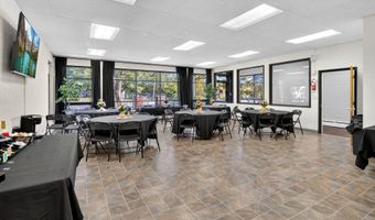 585 Central Ave, Albany, NY 12206