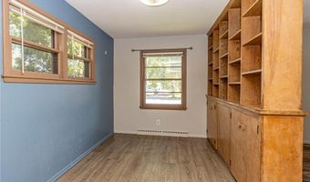 1318 Irving St, Alexandria, MN 56308