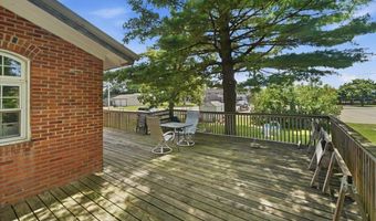 922 3rd Ave, Ackley, IA 50601