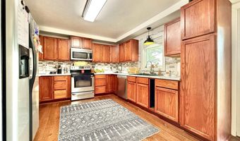 26855 SW 89th Rd, Beatrice, NE 68310