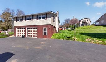 8275 MERTZTOWN Rd, Alburtis, PA 18011