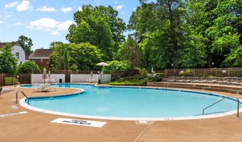 3414 GUNSTON Rd 733, Alexandria, VA 22302