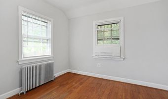 1033 N MONROE St, Arlington, VA 22201