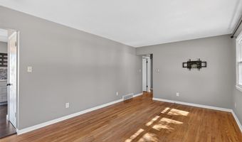 810 SE Belmont Dr, Ankeny, IA 50021