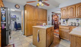 2007 Oakridge Dr, Ava, MO 65608