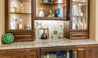 5007 Rockhaven Dr, Clarence, NY 14031