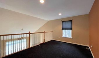 2322 Fox Meadow Dr, Allentown, PA 18104