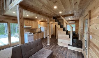 105 Gales Rd, Abbot, ME 04406
