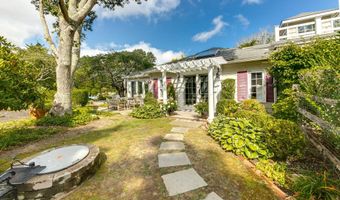 641 Montauk Hwy, Amagansett, NY 11930