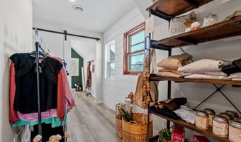 623 E Main St, Anoka, MN 55303