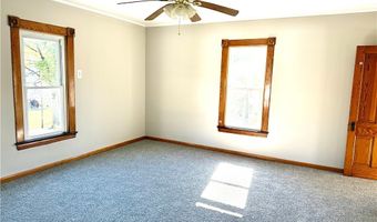 572 W Main St, Adena, OH 43901