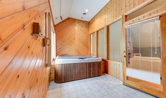 9 University Pl, Amsterdam, NY 12010