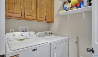 118 Santana Dr, Athens, AL 35611