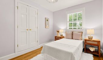 5606 WILSON Ln, Bethesda, MD 20814