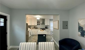 18 Hall Ave, Newport, RI 02840