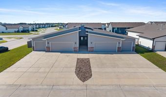 5281 N Toben Ct, Bel Aire, KS 67226