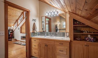 307 Hillcrest St, Ashland, OR 97520