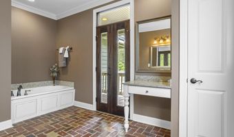 10051 Cain Rd, Bay St. Louis, MS 39520