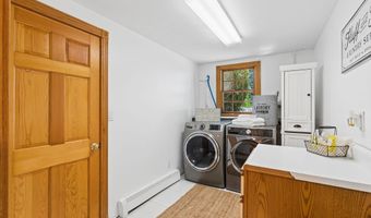 836 Old Post Rd, Arundel, ME 04046