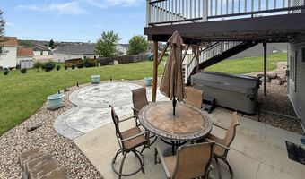 3906 Lone Peak Dr, Bismarck, ND 58503