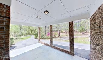 512 Raymond Dr, Arapahoe, NC 28510