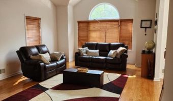 20 6th St, Barnegat, NJ 08005