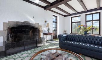 2180 Tower Hill Rd, North Kingstown, RI 02874