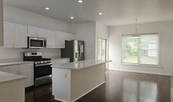 48 Meadow Brook Rd, Brookfield, CT 06804