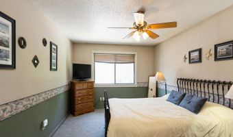 944 Sunburst Ln, Altoona, IA 50009