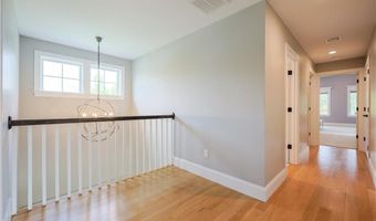 2 Bluemead Farm Ln, Barrington, RI 02806