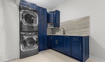 330 OAK HILL Ct, Antioch, IL 60002