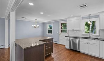 66 Mawney St, East Greenwich, RI 02818