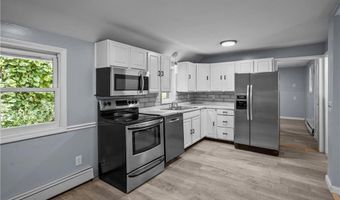 135 Lippitt Ave, Cranston, RI 02921