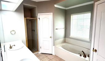 311 S Parkridge Dr, Benton, LA 71006