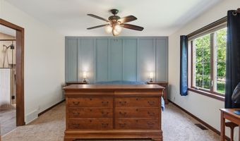 1301 Sandy Ridge Ln, Altoona, WI 54720