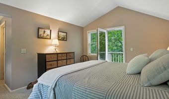 38 Cambridge Rd, Bedford, NH 03110