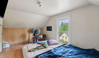 14 North St, Augusta, ME 04330